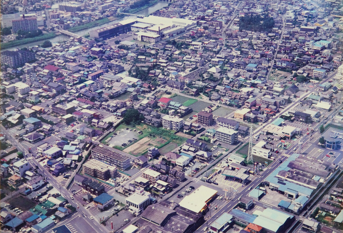 2000年(平成12年)前後の中島本町。現在はさらに宅地化が進んでいます。　[写真提供:水谷繁樹さん]