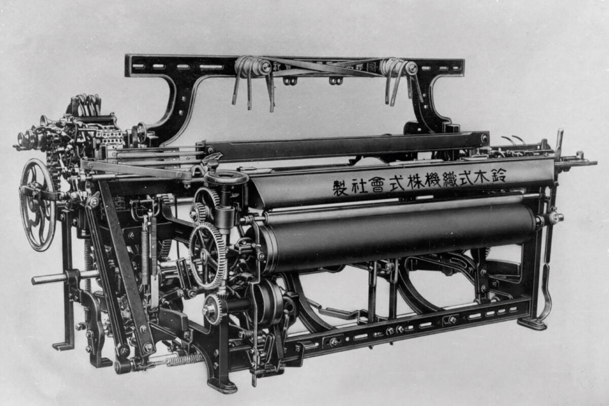 使いやすさに定評のあった「鈴木式織機」